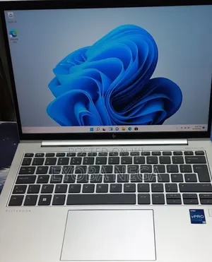 New Laptop HP EliteBook 830 G9 16GB Intel Core i5 SSD 512GB