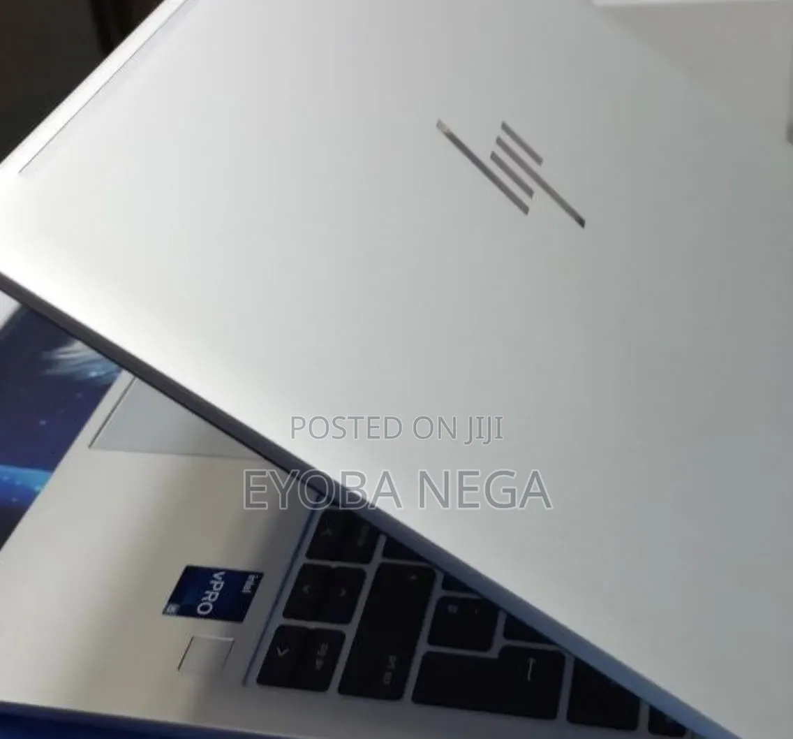 New Laptop HP EliteBook 830 G9 16GB Intel Core i5 SSD 512GB