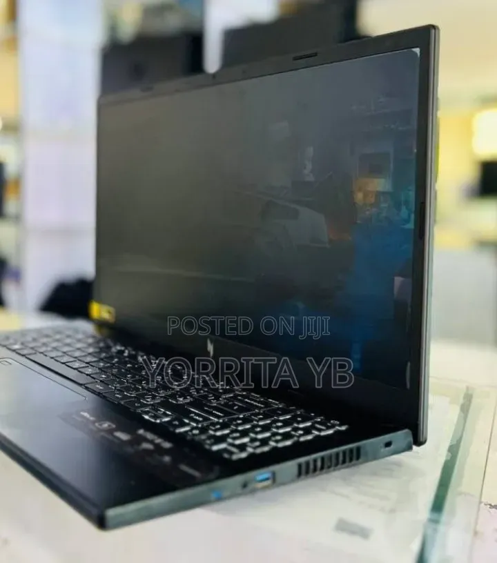New Laptop Acer Nitro V 15 16GB Intel Core i7 SSD 512GB