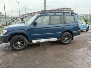 Toyota Land Cruiser Prado 2000 Blue
