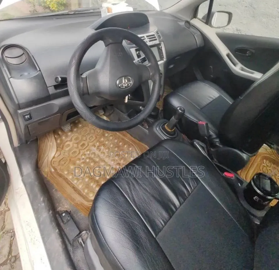 Toyota Yaris 1.3 VVT-i 2007 White