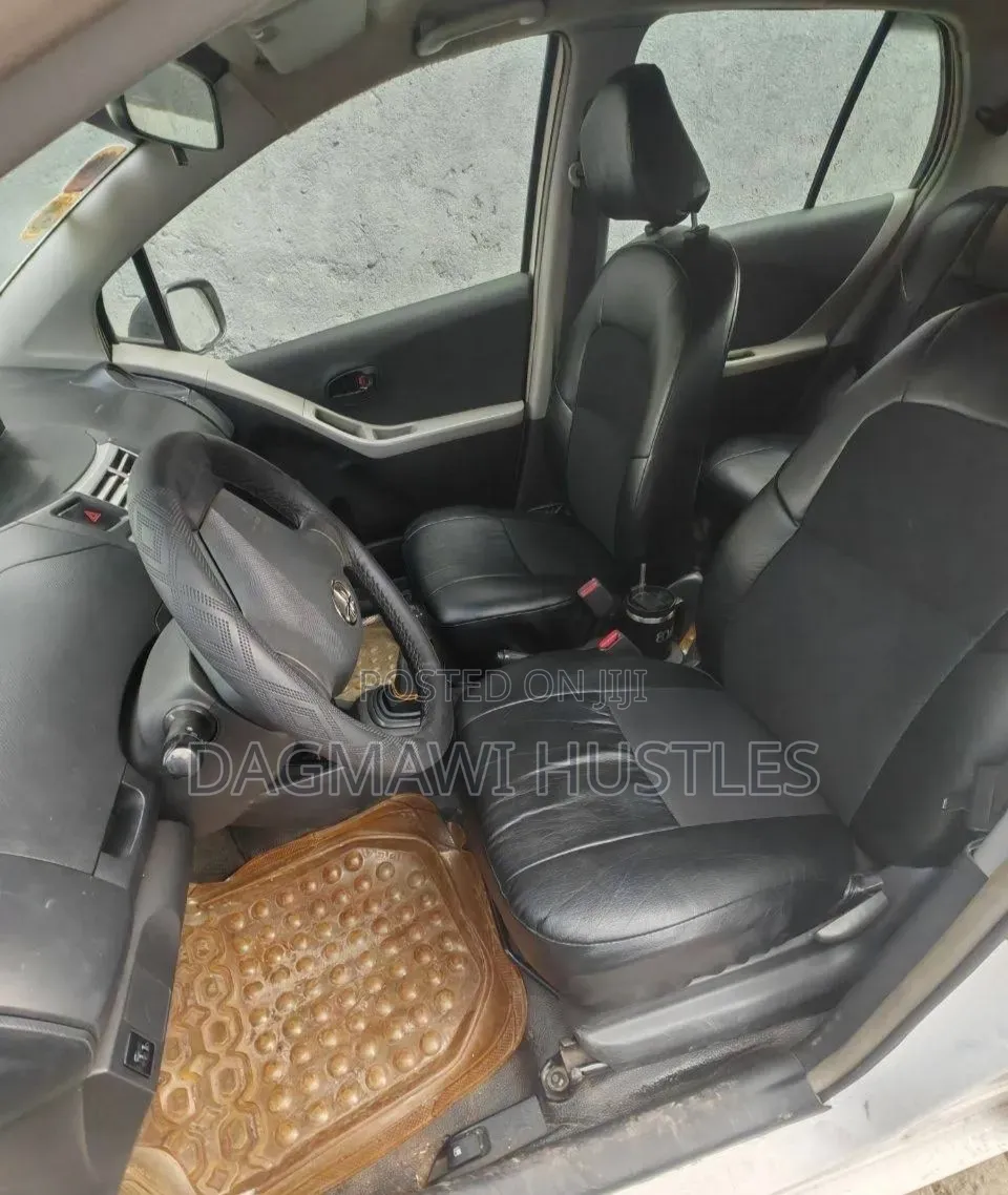 Toyota Yaris 1.3 VVT-i 2007 White