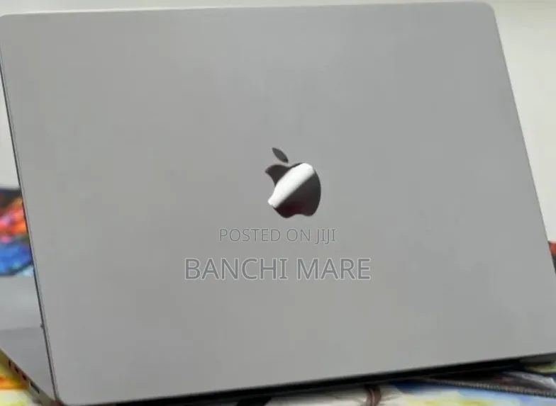 New Laptop Apple MacBook Pro 2021 M1 16GB Apple M1 Pro SSD 1T