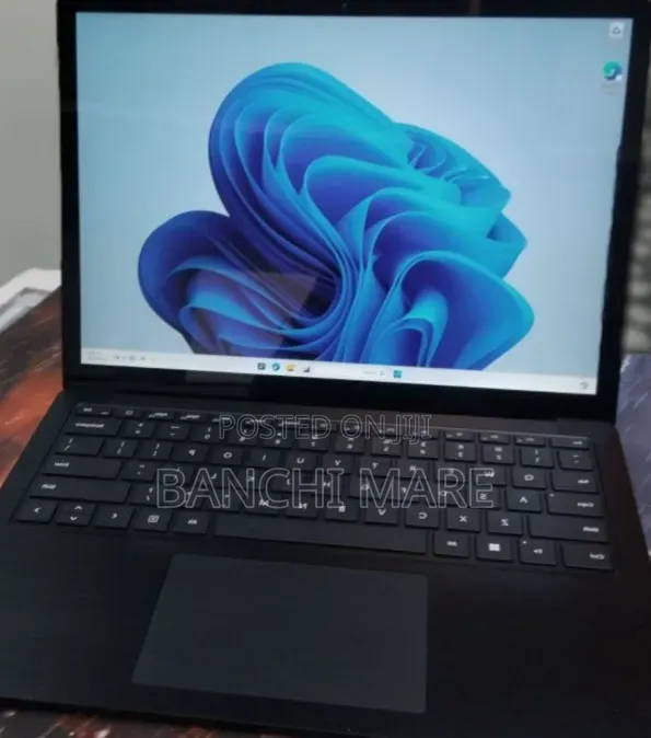 New Laptop Microsoft Surface Laptop 5 16GB Intel Core i7 SSD 256GB