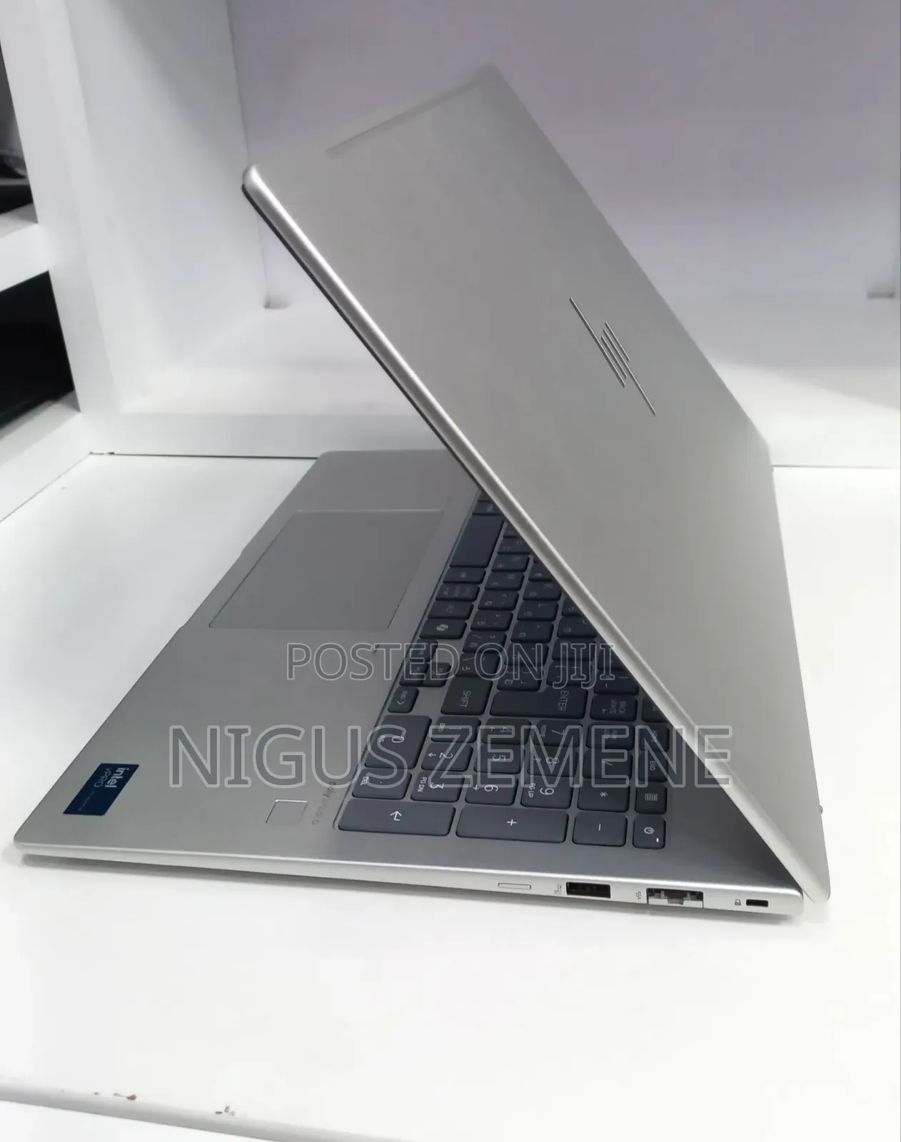 New Laptop HP EliteBook 660 G11 16GB Intel Core Ultra 7 SSD 512GB