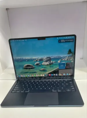 New Laptop Apple MacBook Air 2022 M2 8GB Apple M2 SSD 256GB
