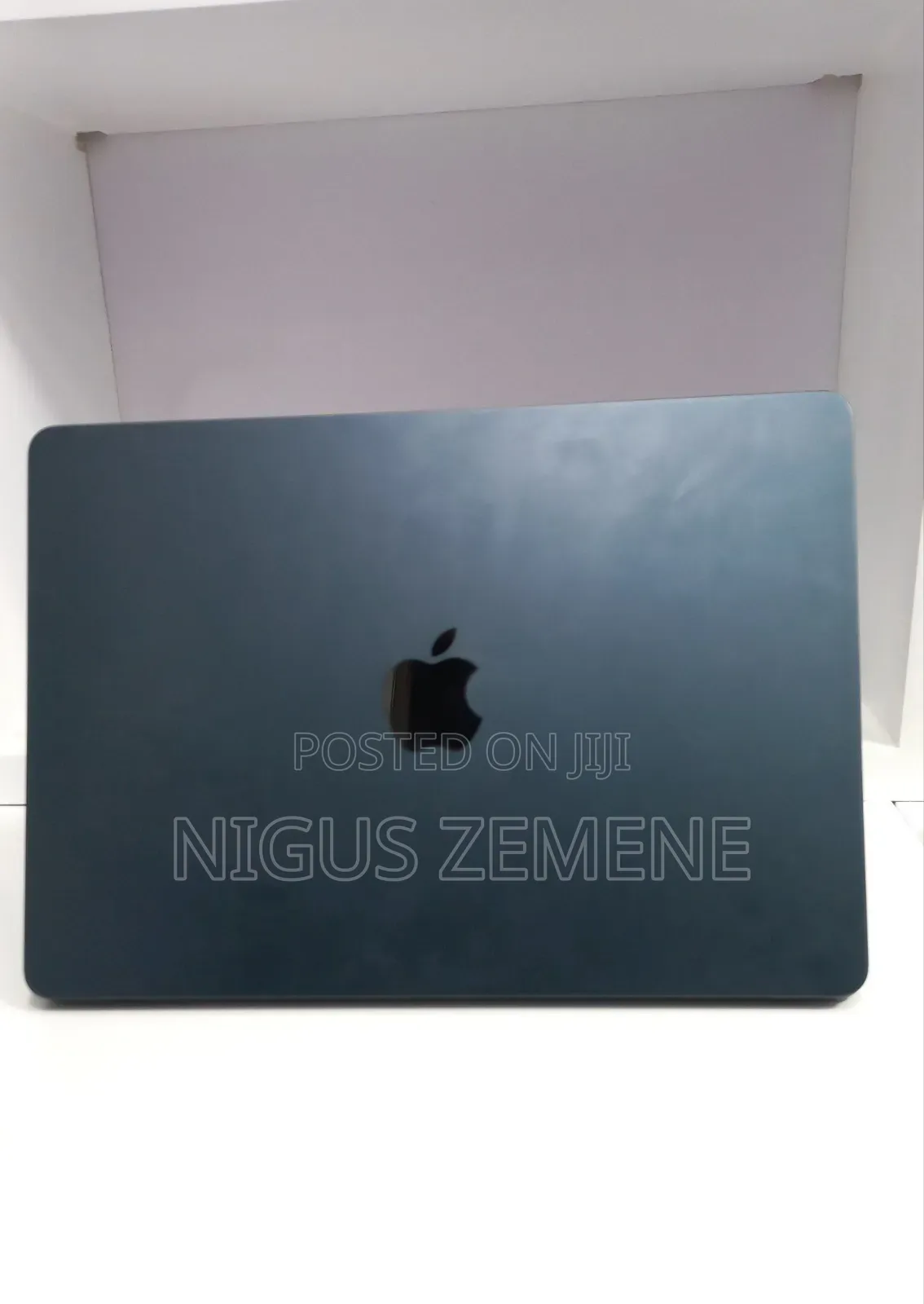 New Laptop Apple MacBook Air 2022 M2 8GB Apple M2 SSD 256GB