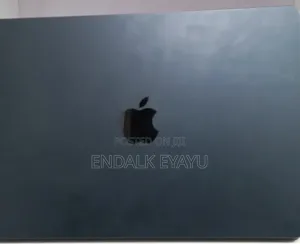 New Laptop Apple MacBook Air 2022 M2 8GB Apple M2 SSD 256GB