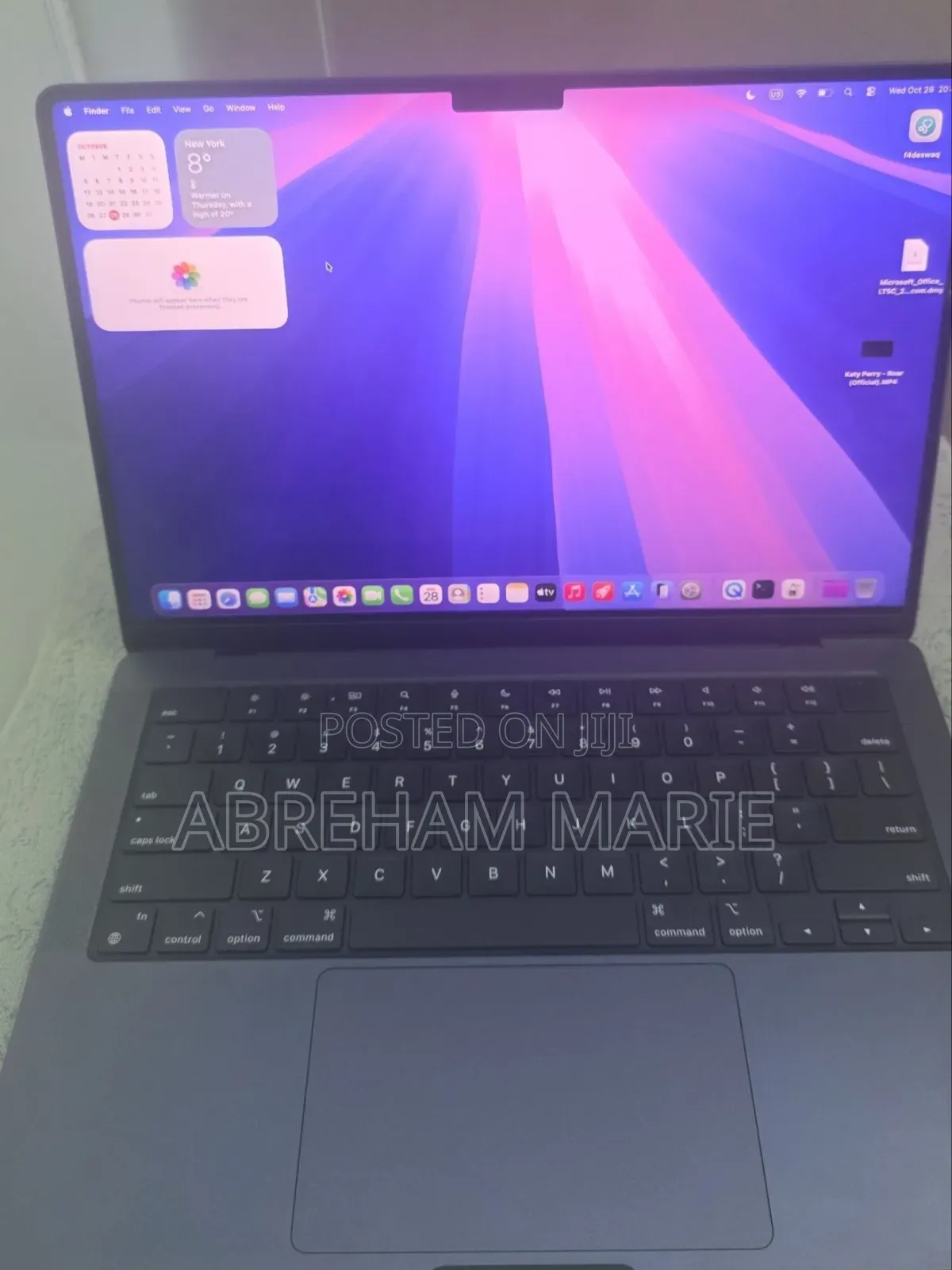 New Laptop Apple MacBook Pro 2024 M4 16GB Apple M4 Pro SSD 512GB