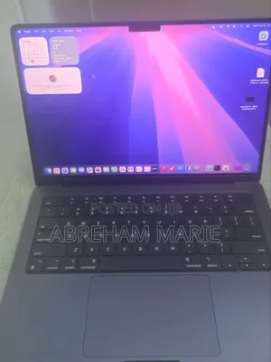 New Laptop Apple MacBook Pro 2024 M4 16GB Apple M4 Pro SSD 512GB