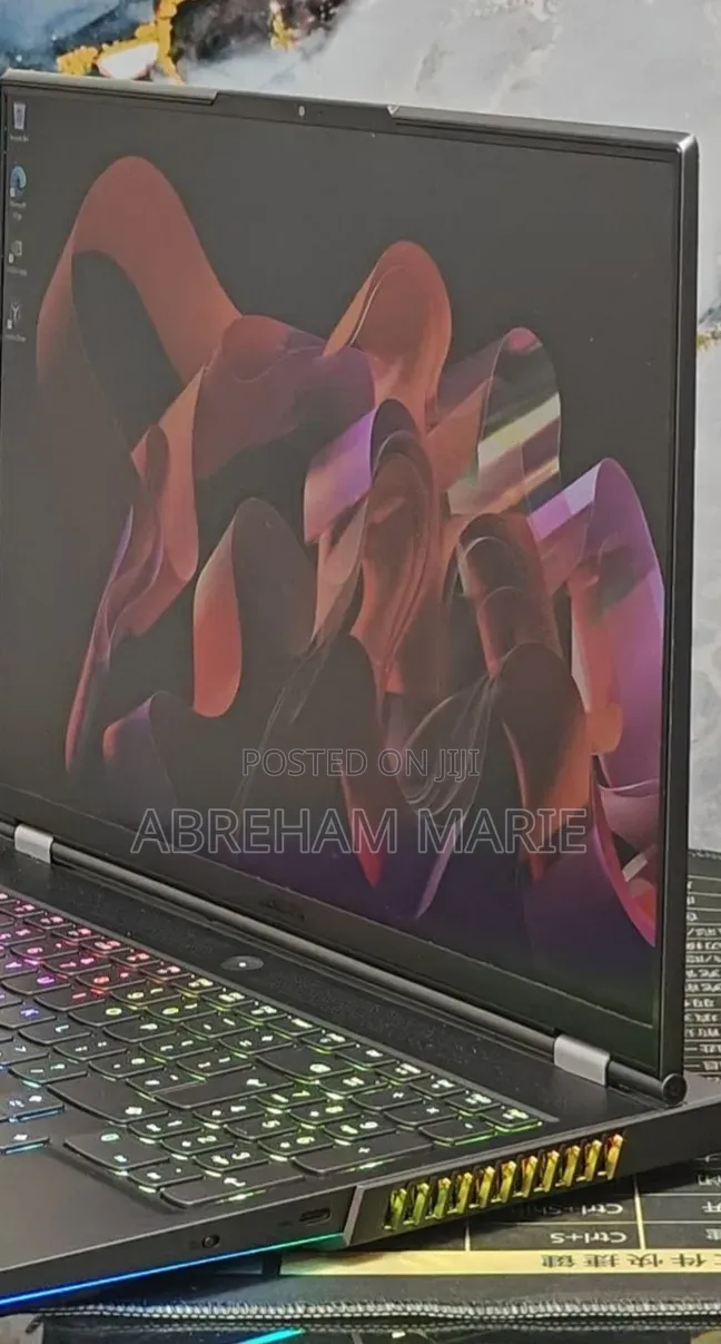 New Laptop Lenovo Legion 7 32GB Intel Core i7 SSD 1T
