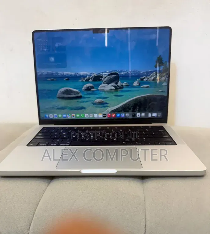 New Laptop Apple MacBook Pro 2021 M1 16GB Apple M1 Pro SSD 512GB
