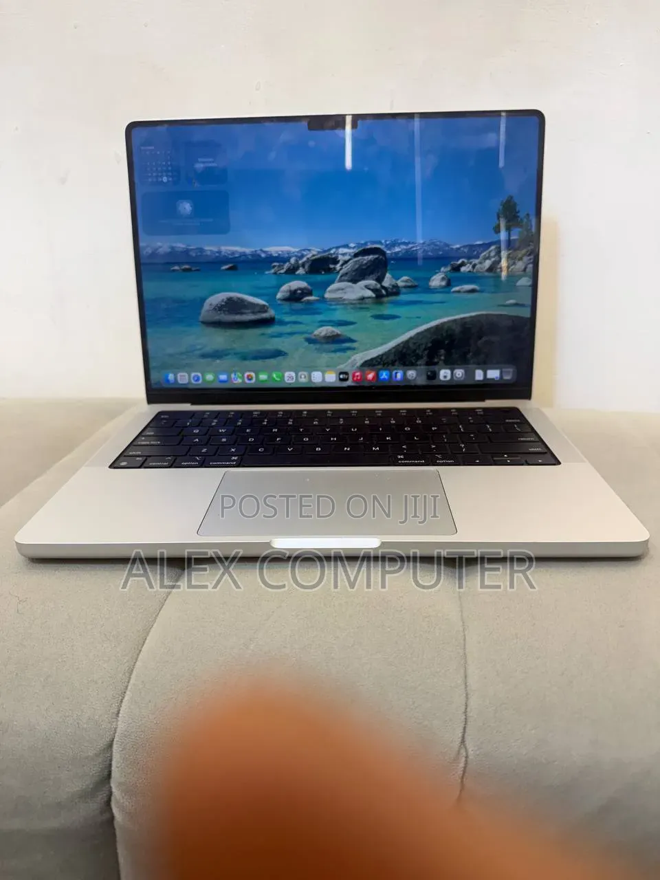 New Laptop Apple MacBook Pro 2021 M1 16GB Apple M1 Pro SSD 512GB
