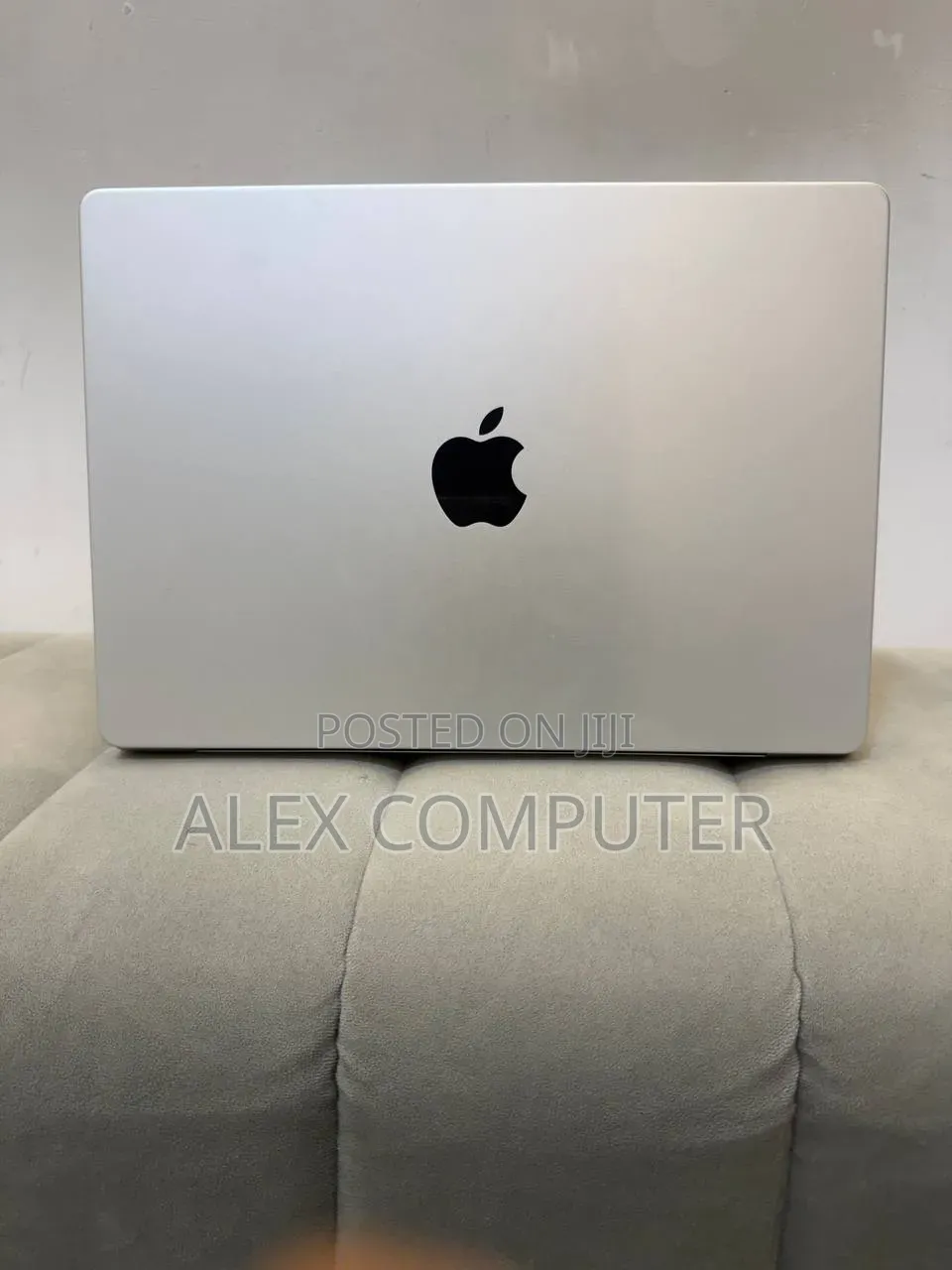 New Laptop Apple MacBook Pro 2021 M1 16GB Apple M1 Pro SSD 512GB
