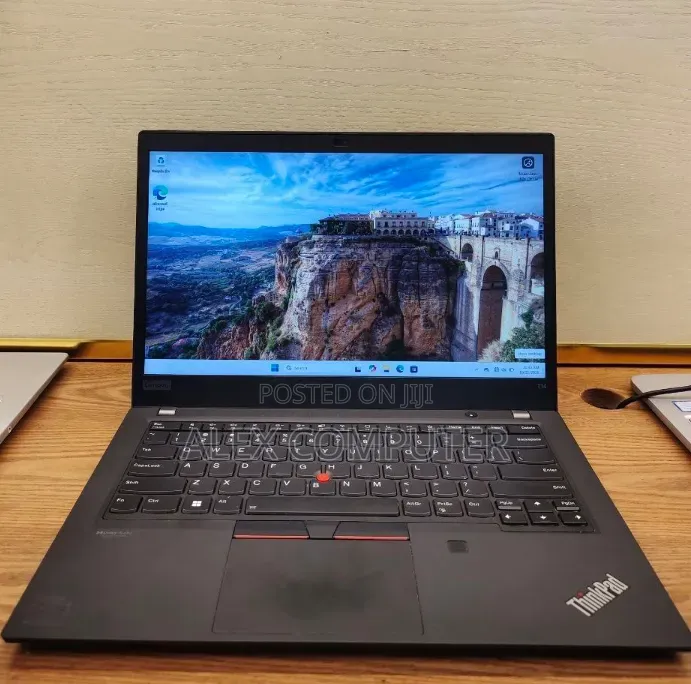 New Laptop Lenovo ThinkPad T14s Gen 1 16GB Intel Core i7 SSD 512GB