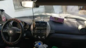 Toyota RAV4 2004 White