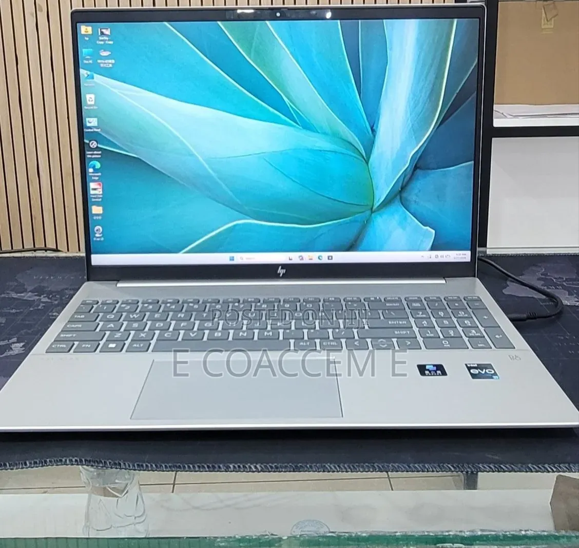 New Laptop HP Pavilion 15-cs3063cl 16GB Intel Core i7 SSD 1T