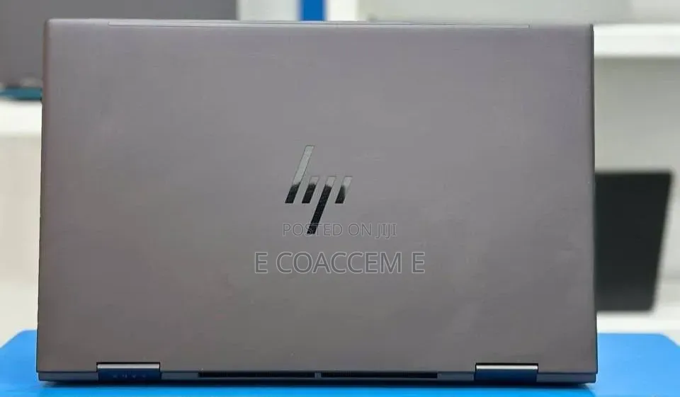 New Laptop HP Envy x360 8GB AMD Ryzen 5 SSD 1T