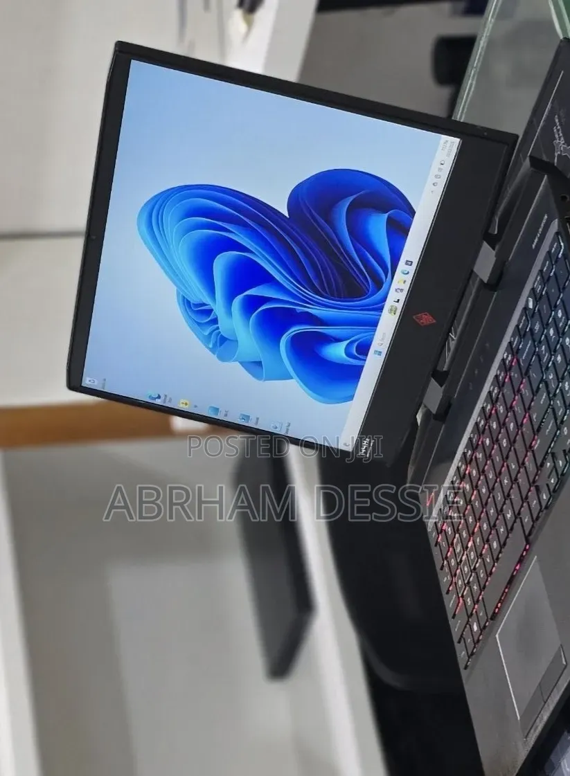 New Laptop HP 16GB Intel Core i7 HDD 1T