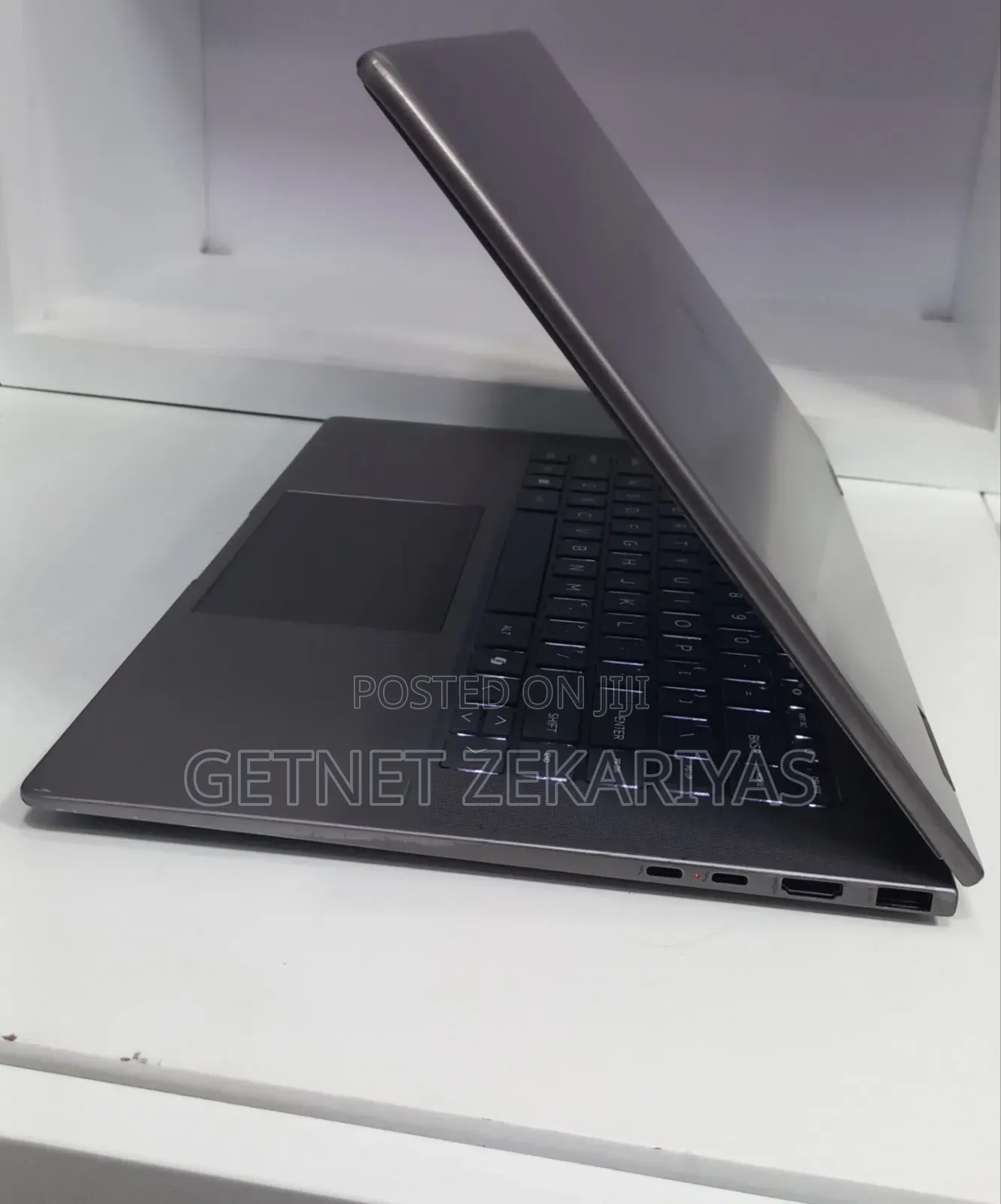 New Laptop Apple MacBook Air 2022 M2 8GB Apple M2 SSD 256GB