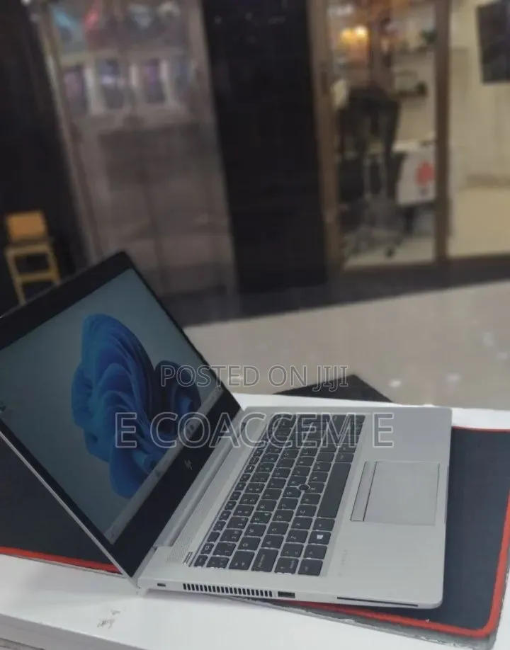 New Laptop HP EliteBook 830 G5 8GB Intel Core i5 SSD 512GB