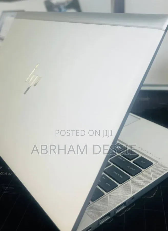 New Laptop HP EliteBook 830 G8 16GB Intel Core i5 SSD 512GB