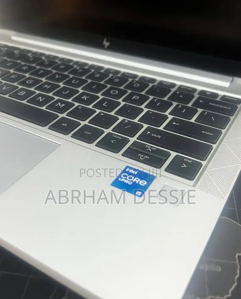 New Laptop HP EliteBook 830 G8 16GB Intel Core i5 SSD 512GB
