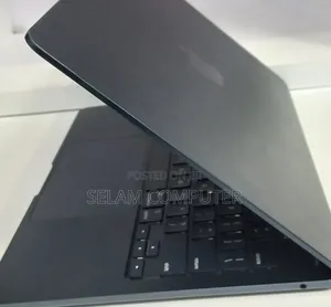 New Laptop Apple MacBook Air 2022 M2 8GB Apple M2 SSD 256GB