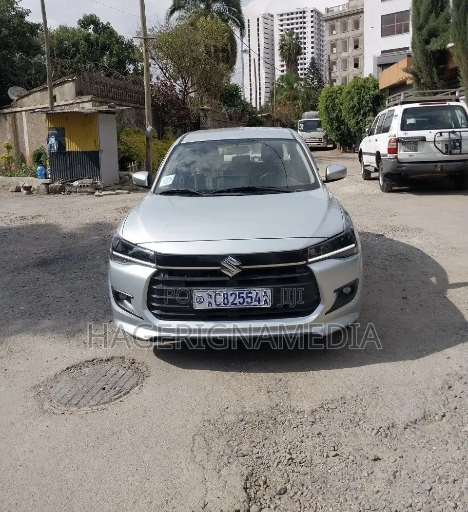 Suzuki Dzire 2025 Silver