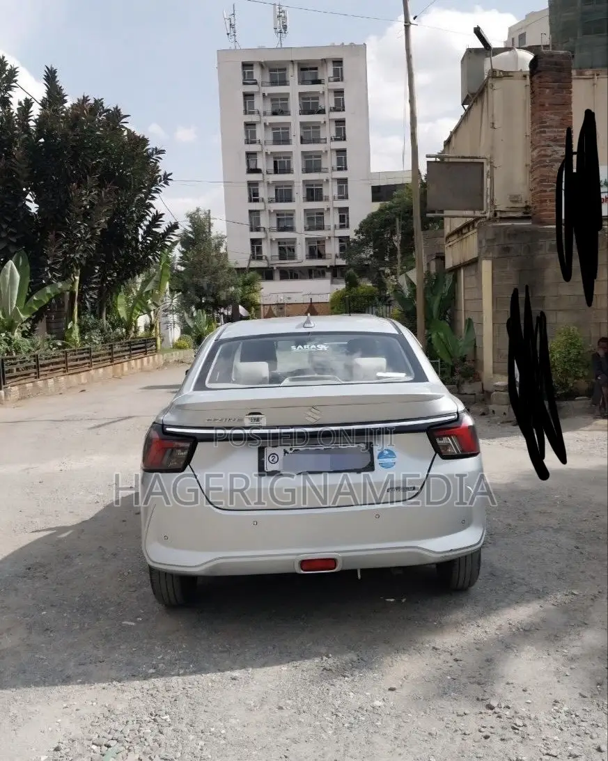 Suzuki Dzire 2025 Silver