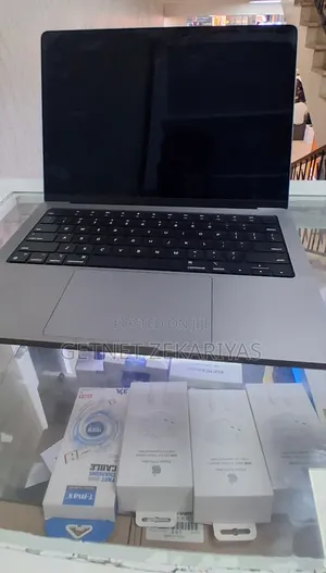 New Laptop Apple MacBook Pro 2021 M1 Max 32GB Apple M1 SSD 1T