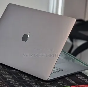 New Laptop Apple MacBook Pro 2017 16GB Intel Core i5 SSD 512GB