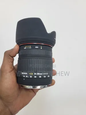 Canon Sigma 18-200mm Zoom Lens