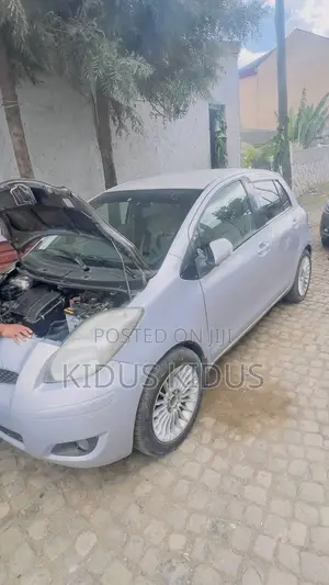 Toyota Yaris 2009