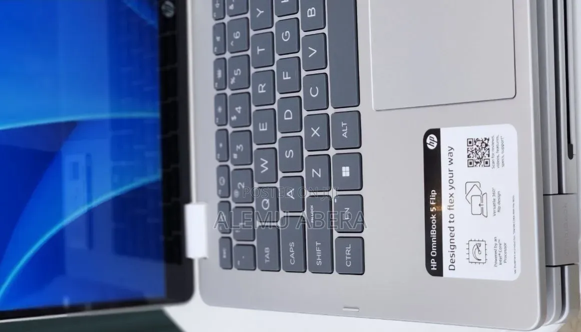 New Laptop HP OmniBook 5 Flip 16GB Intel Core 7 SSD 512GB