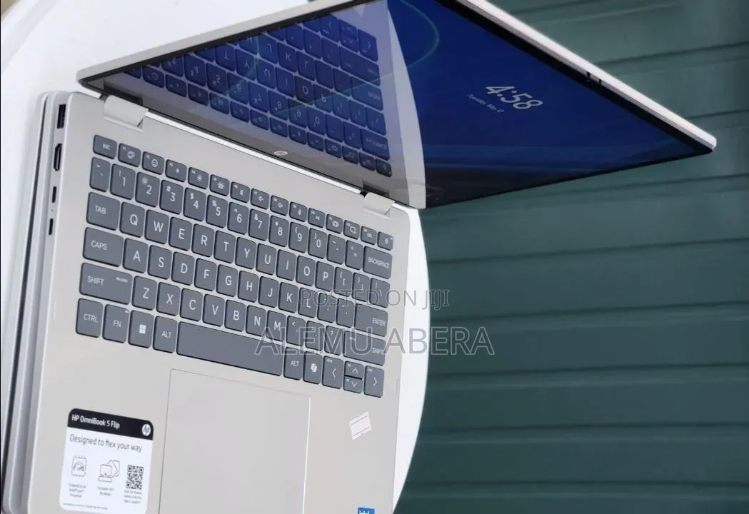 New Laptop HP OmniBook 5 Flip 16GB Intel Core 7 SSD 512GB