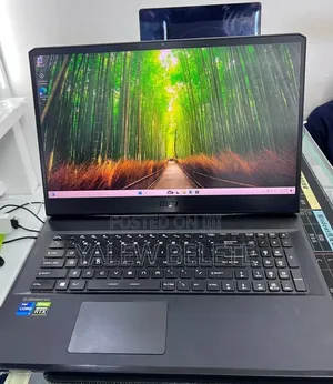 New Laptop MSI GP75 Leopard 16GB Intel Core i7 SSD 512GB