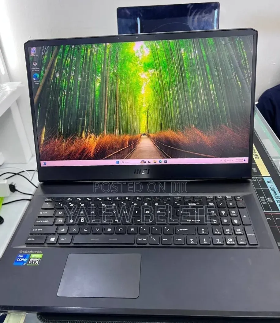 New Laptop MSI GP75 Leopard 16GB Intel Core i7 SSD 512GB