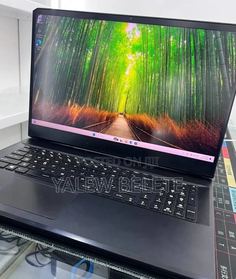 New Laptop MSI GP75 Leopard 16GB Intel Core i7 SSD 512GB