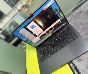 New Laptop Apple MacBook Pro 2024 M4 16GB Apple M4 SSD 512GB