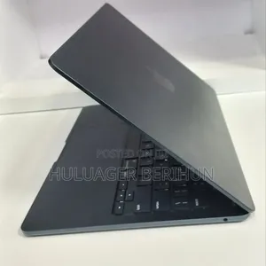 New Laptop Apple MacBook Air 2022 M2 8GB Apple M2 SSD 256GB