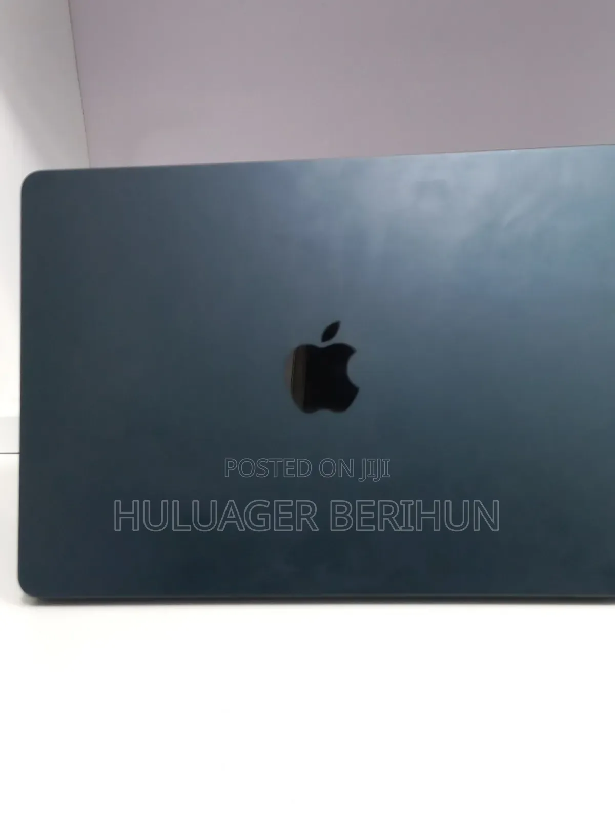New Laptop Apple MacBook Air 2022 M2 8GB Apple M2 SSD 256GB