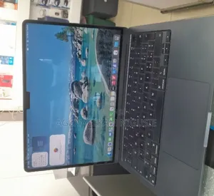New Laptop Apple MacBook Air 2024 M3 24GB Apple M3 SSD 512GB