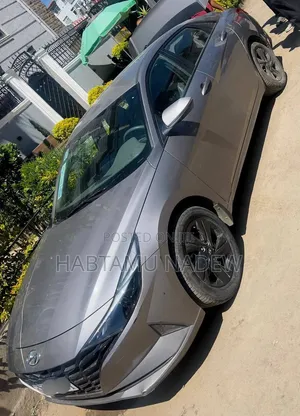 Hyundai Elantra 2021 Silver