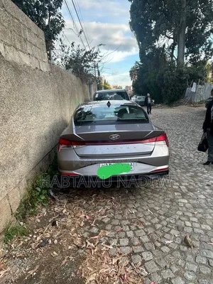Hyundai Elantra 2021 Silver