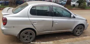 Toyota Platz 2001 Silver