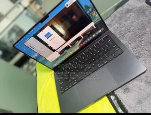 New Laptop Apple MacBook Pro 2024 M4 16GB Apple M4 Pro SSD 512GB