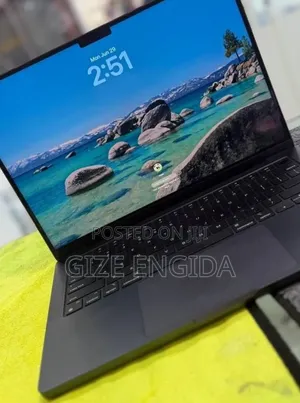 New Laptop Apple MacBook Pro 2024 M4 16GB Apple M4 Pro SSD 512GB