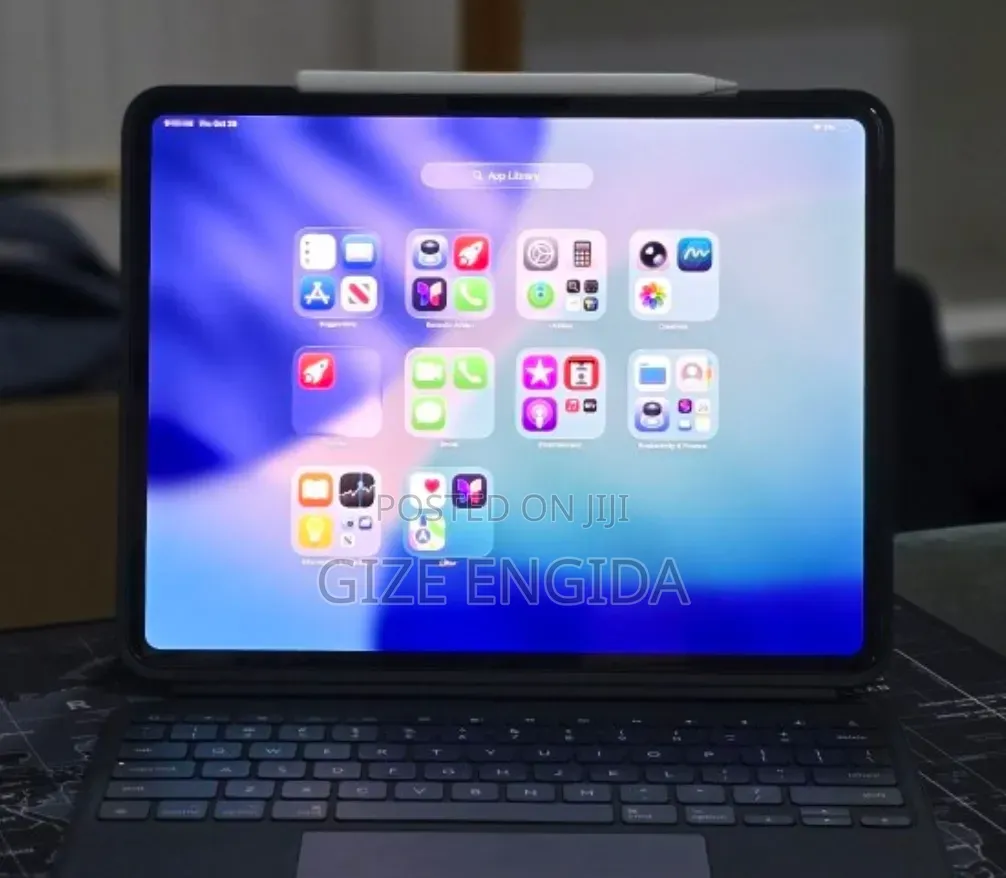 New Apple iPad Pro 13 (2025) 256 GB Black