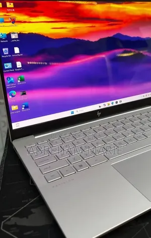 New Laptop HP Pavilion 14 16GB Intel Core i7 SSD 1T